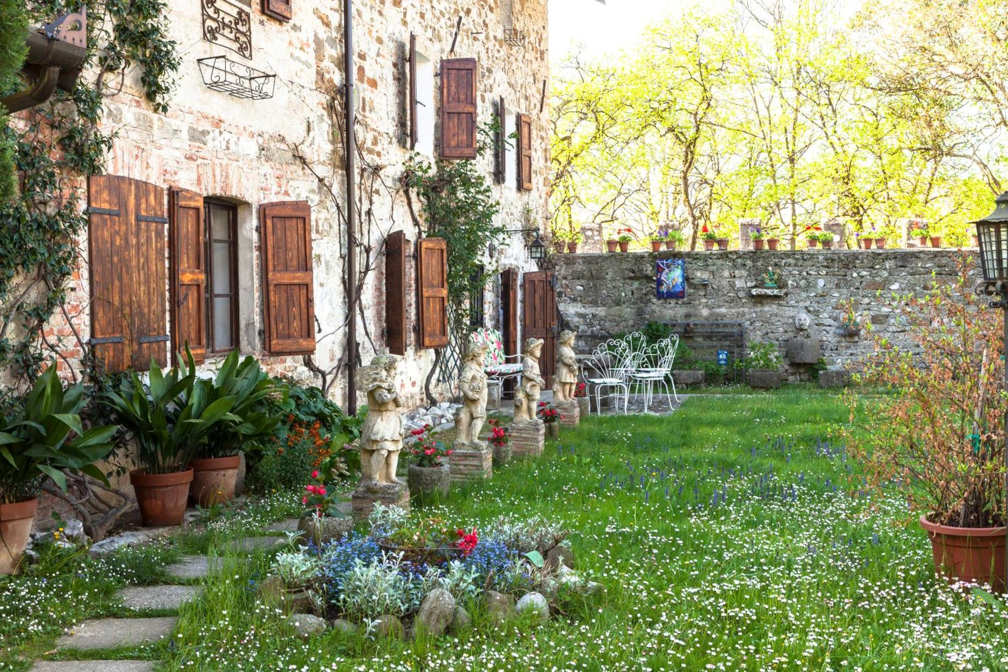 B&B La Casa Del Sole Manzano Kültér fotó