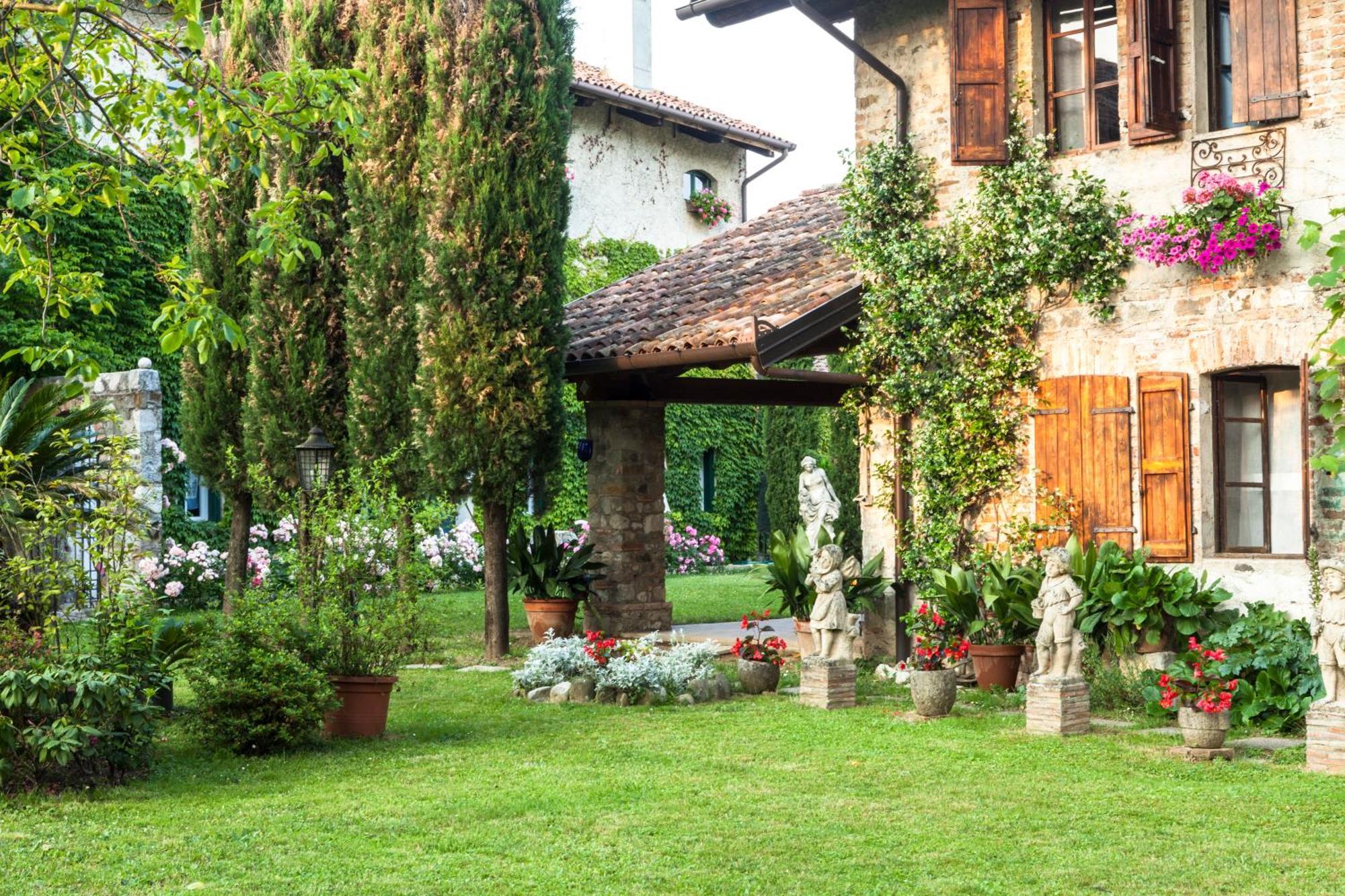B&B La Casa Del Sole Manzano Kültér fotó