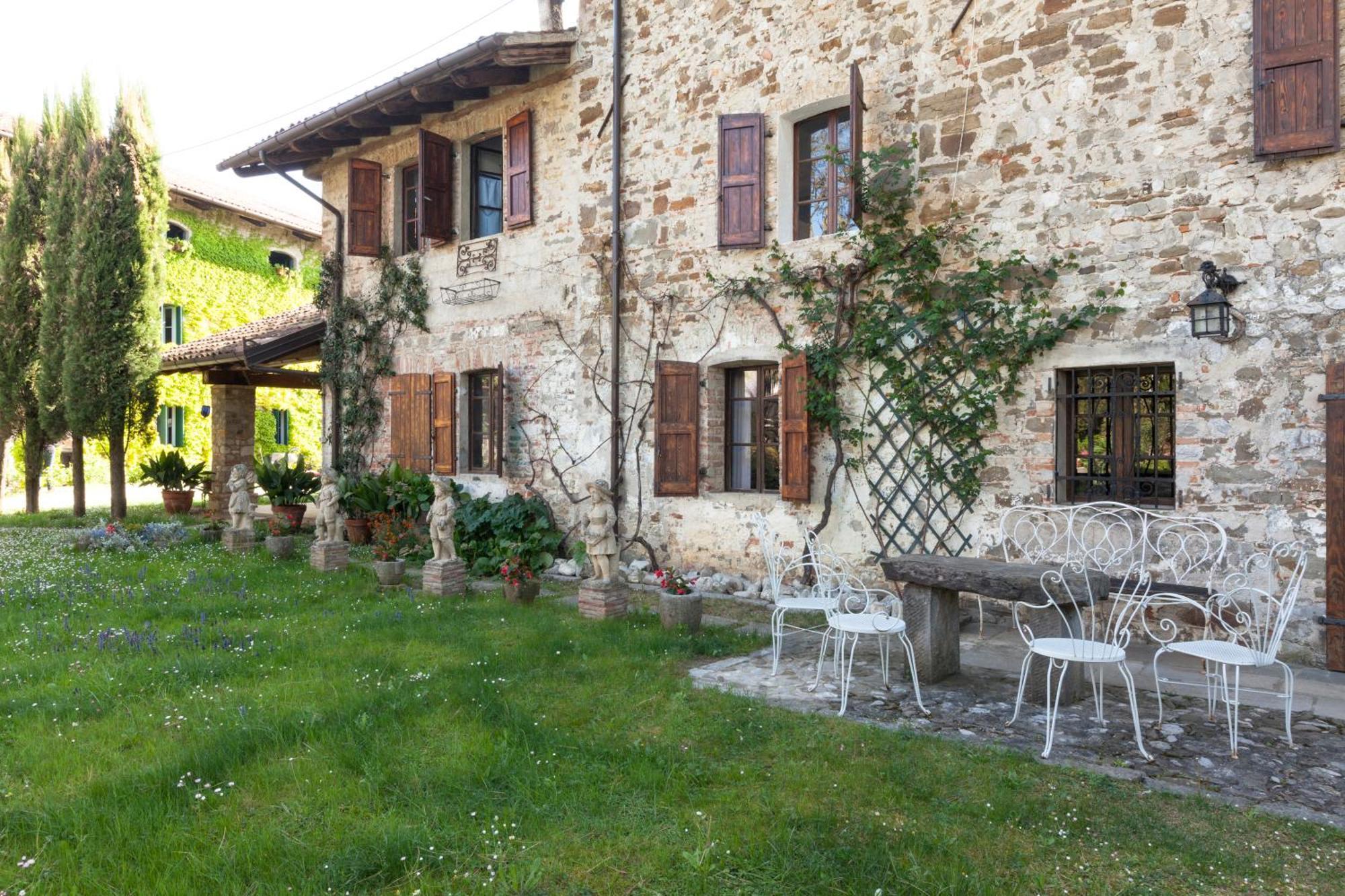 B&B La Casa Del Sole Manzano Kültér fotó
